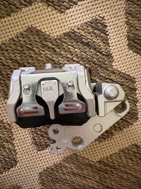 Hydraulic brake caliper assembly